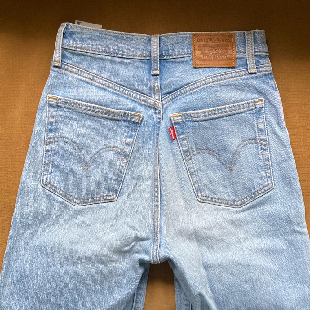 levi ribcage jeans
